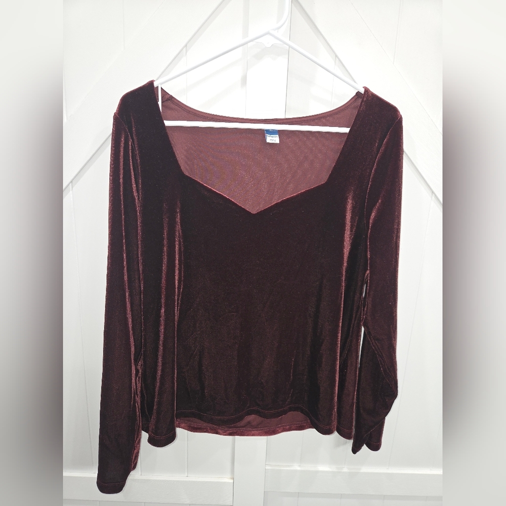 Elegant Velvet Long Sleeve Top